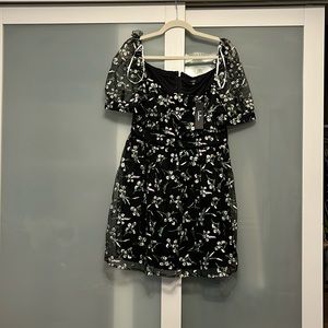 Never worn XL dress from Lulu’s. Super cute!